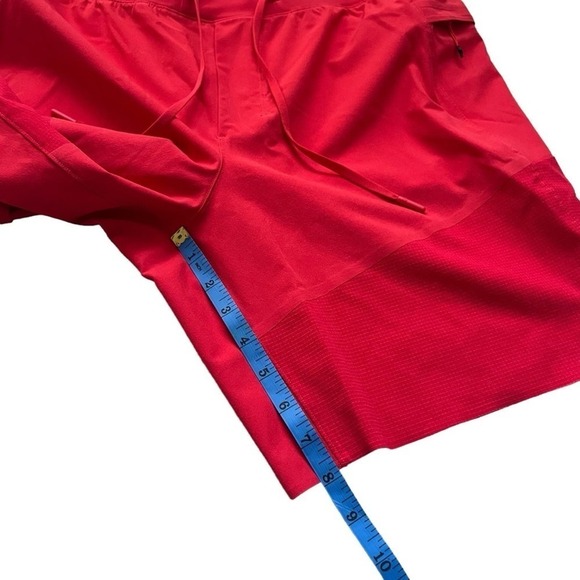 Lululemon Mens Train To Beach Shorts 8” Red L Athletic Running Gym Lined Pockets - Picture 7 of 10